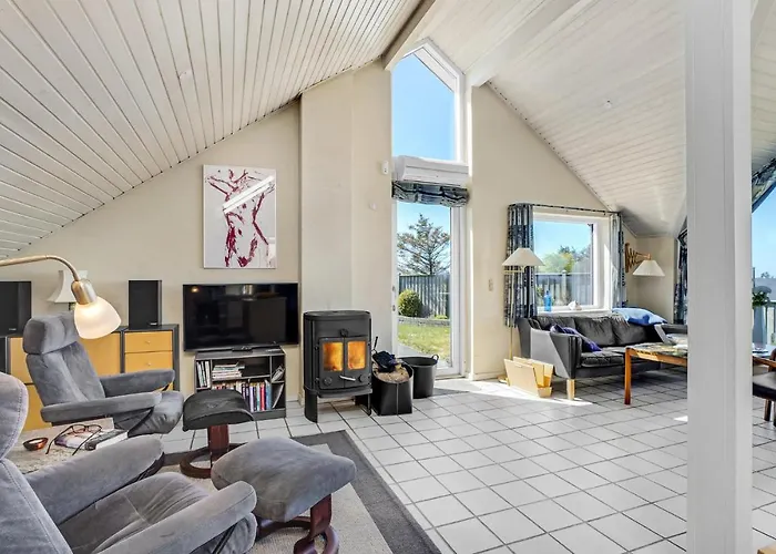 Feriehus Stunning In With Wifi Struer